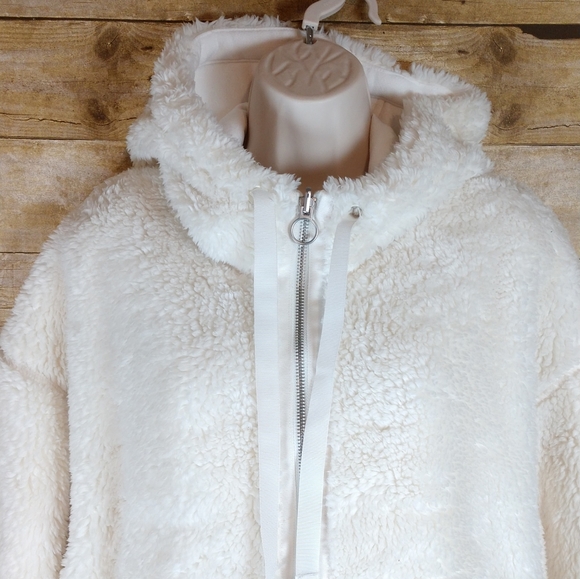 Athleta Cozy Sherpa Reversible Jacket - Picture 6 of 9